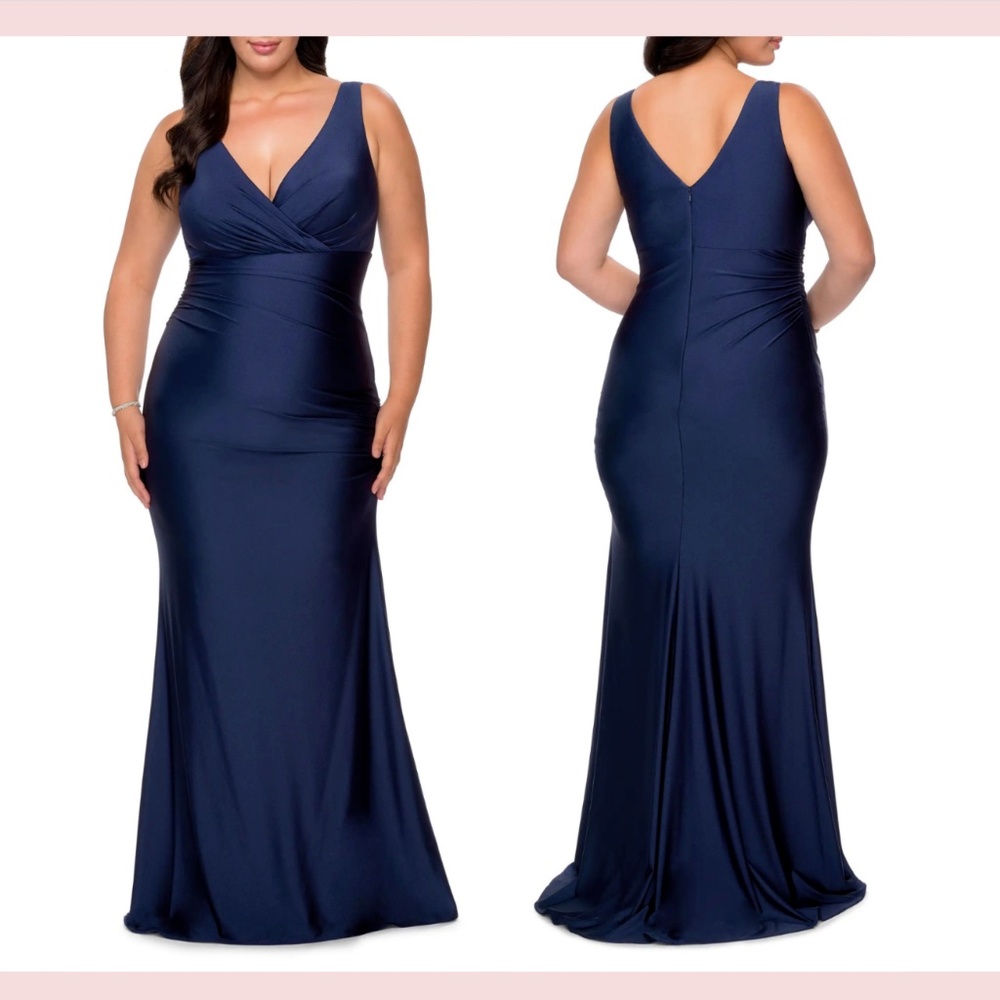 NEW $360 La Femme‎ Curve [ 14W ] Satin V-Neck Trumpet Gown in Navy Blue